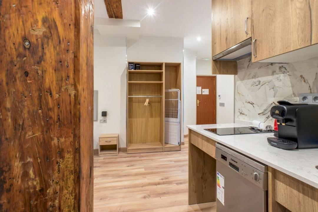 1 Bedroom 1 Bathroom Furnished - Justicia - Cozy - Mintystay Madrid Buitenkant foto